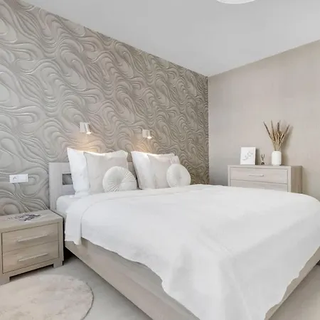 Premium With Balcony And Parking Appartamento *