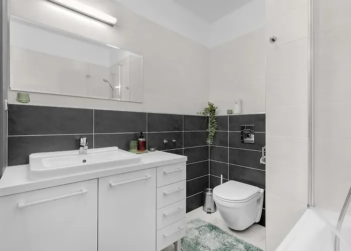 Premium With Balcony And Parking *