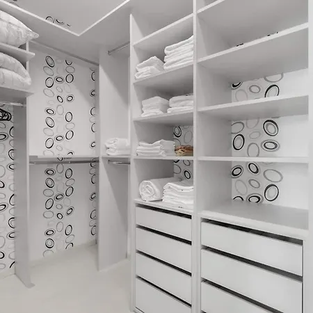 Premium With Balcony And Parking *