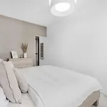 Apartment Premium With Balcony And Parking *